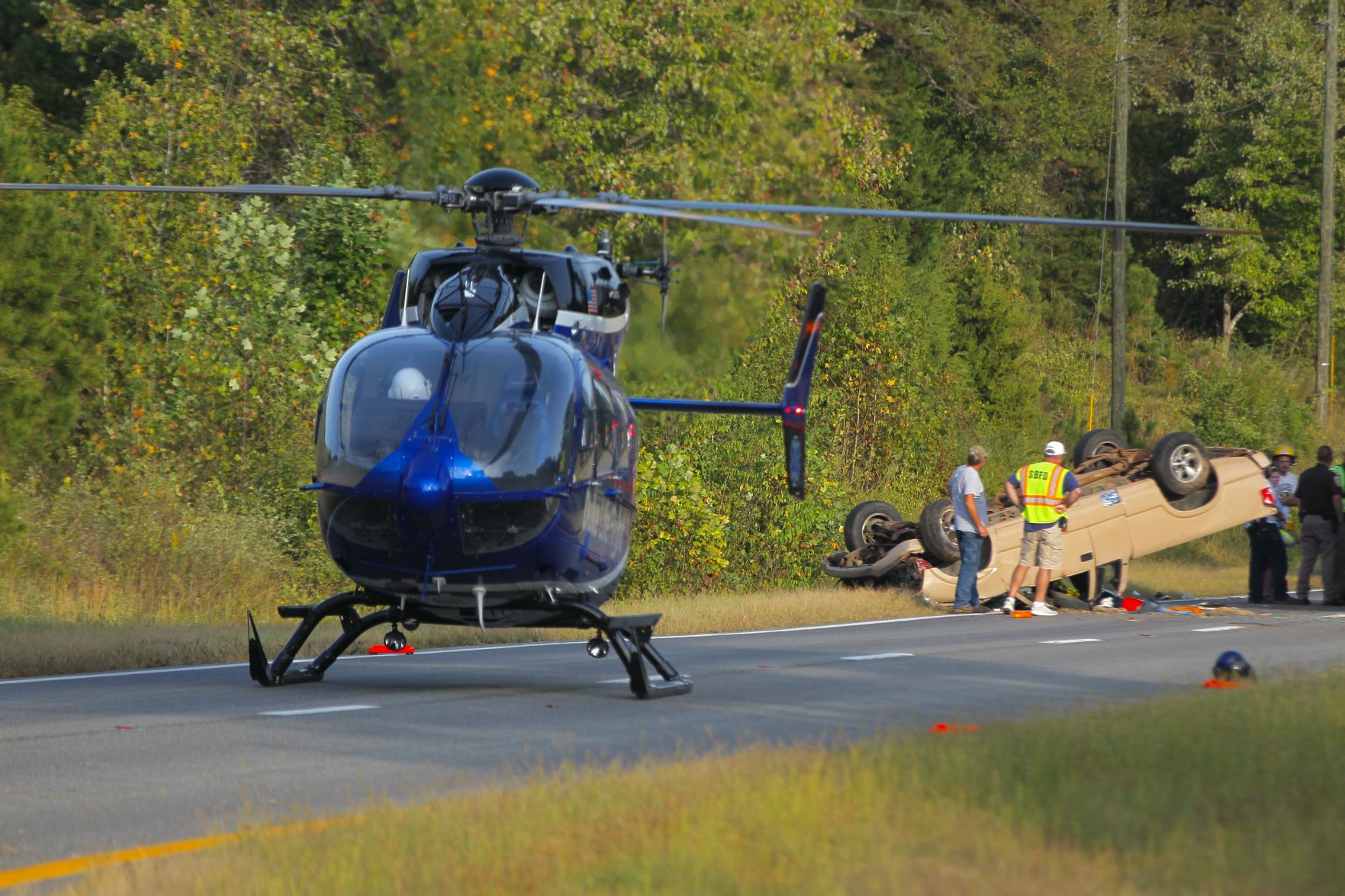 Mecklenburg men hurt in wreck